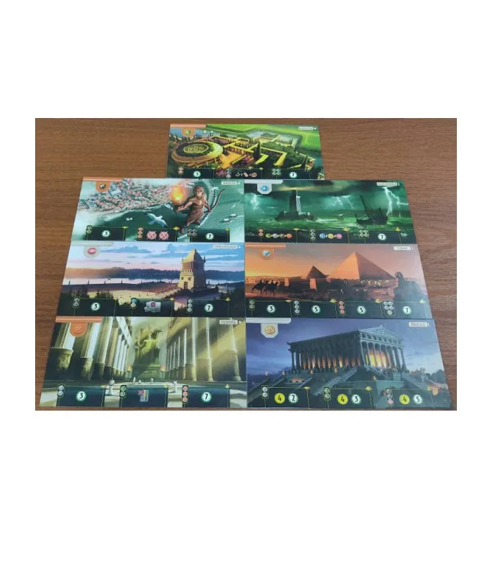 هفت کارت عجایب بازی 7 Wonders، چیده‌شده روی میز